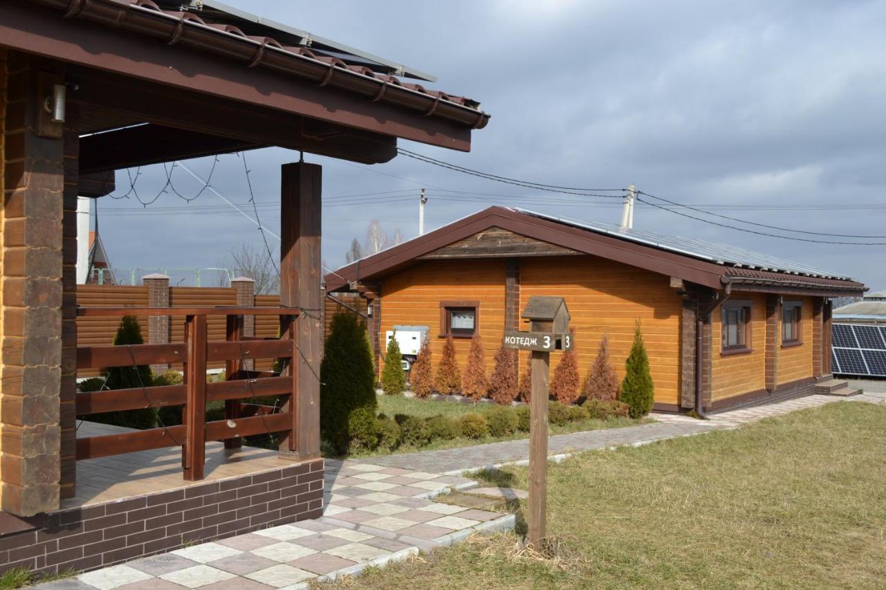 Хомене Villa Rzhyshchiv Exterior photo